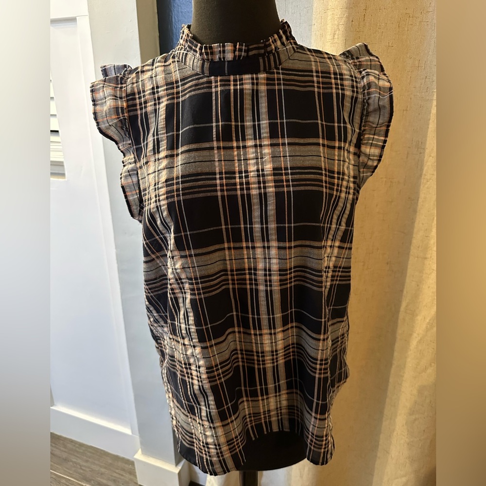 Loft sleeveless blouse